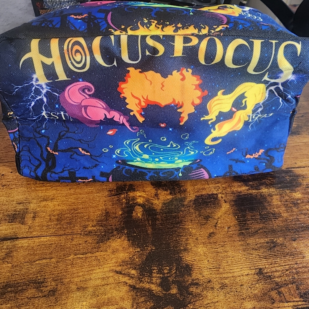 FIRM PRICE Kids/ Women's Fans Of Hocus Pocus Lunch Bag - Vibrant Blue and Yellow
